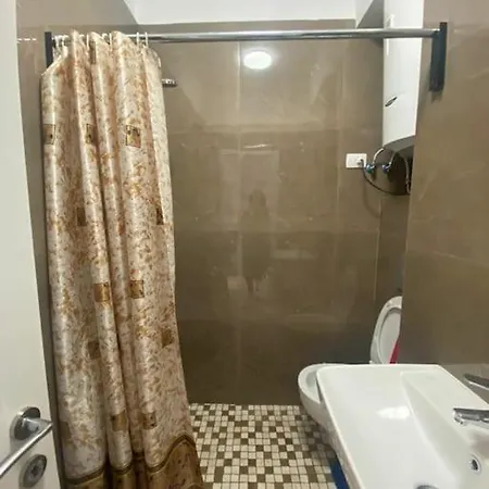 شقة Elida تيرانا
